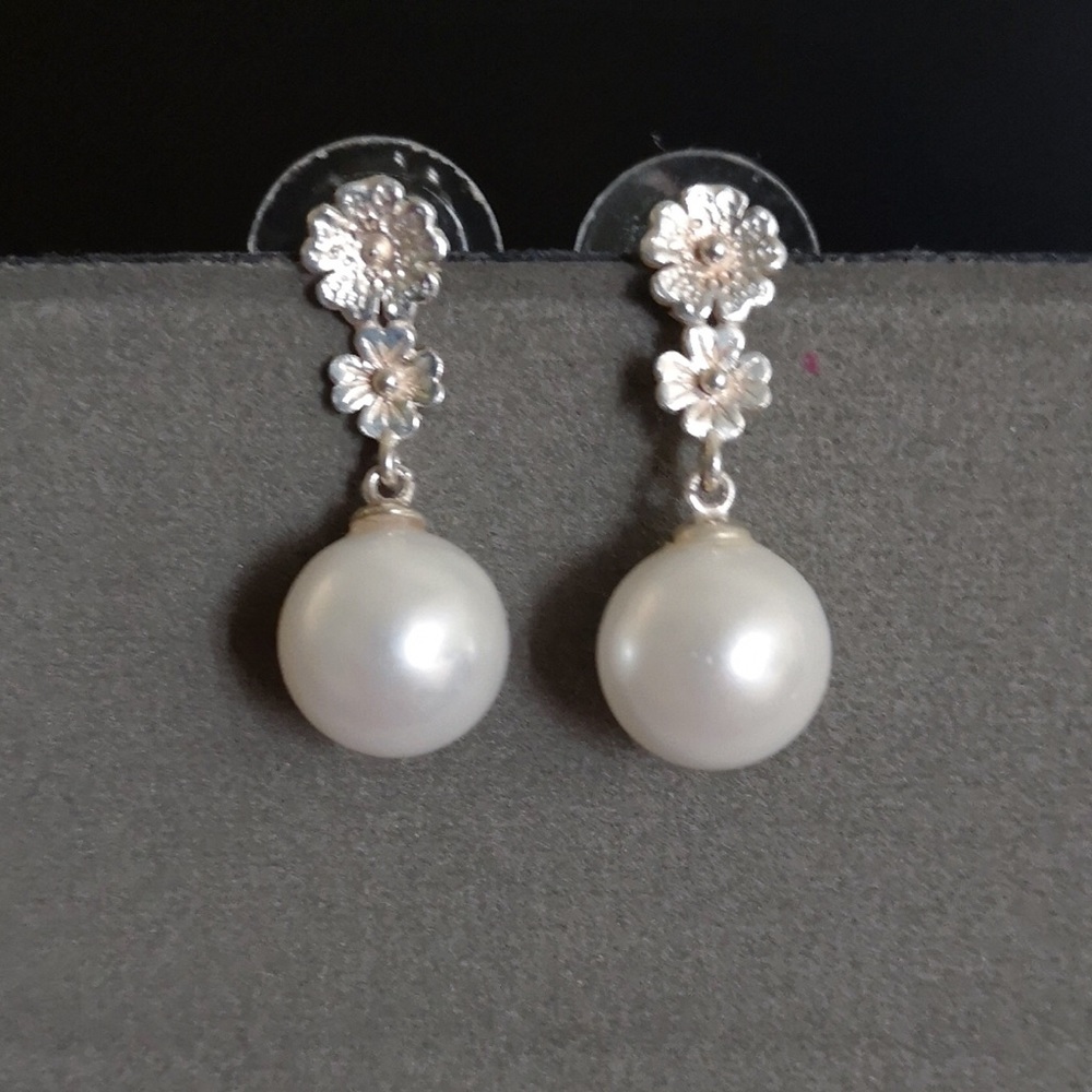 Sterling Silver Flower Pearl Earrings